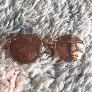 SOLD • Ray-Ban Rose Gold Round Mirror Sunglasses